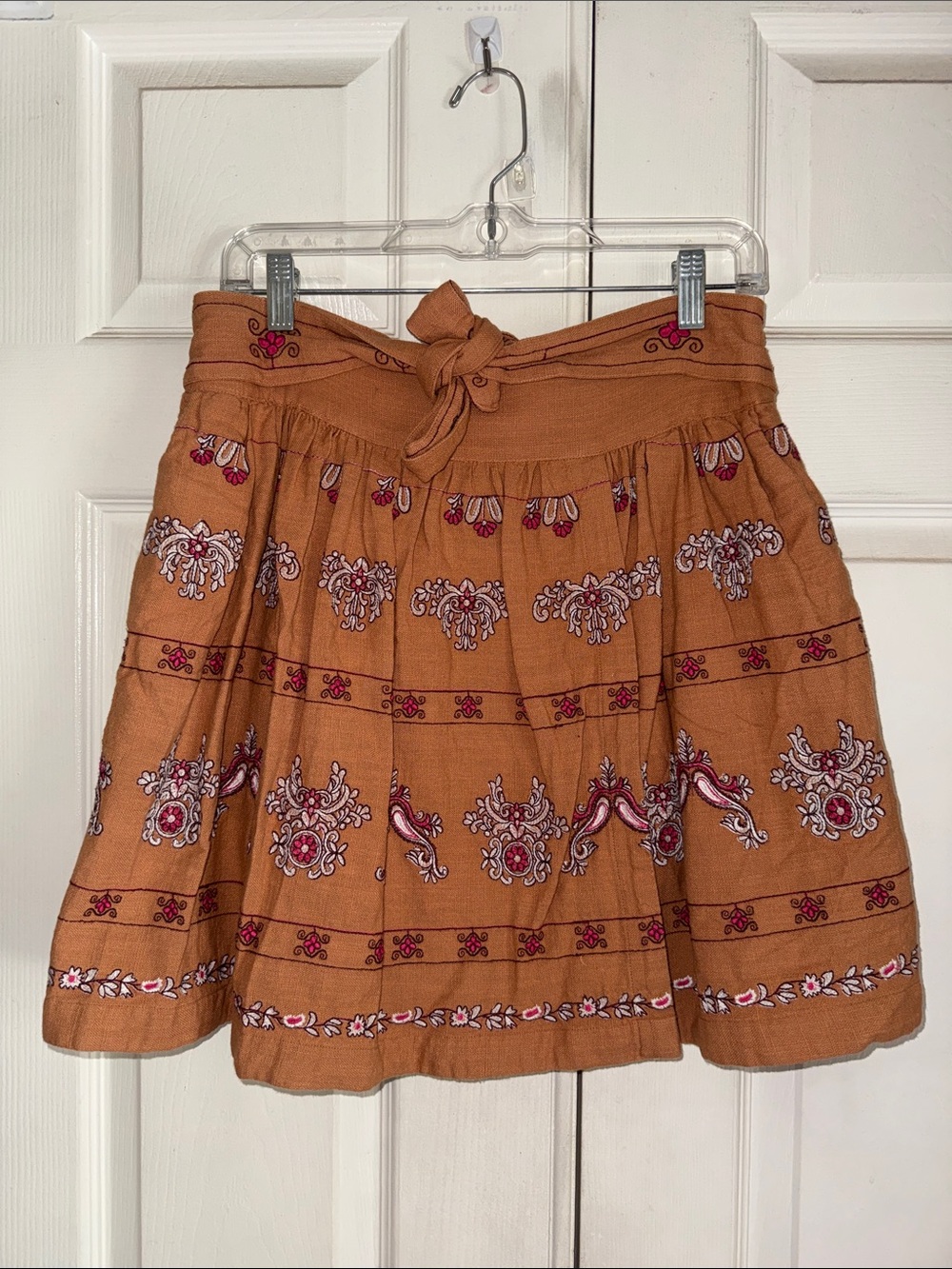 NWOT Anthropologie Meghan Embroidered Mini Skirt - Picture 4 of 11